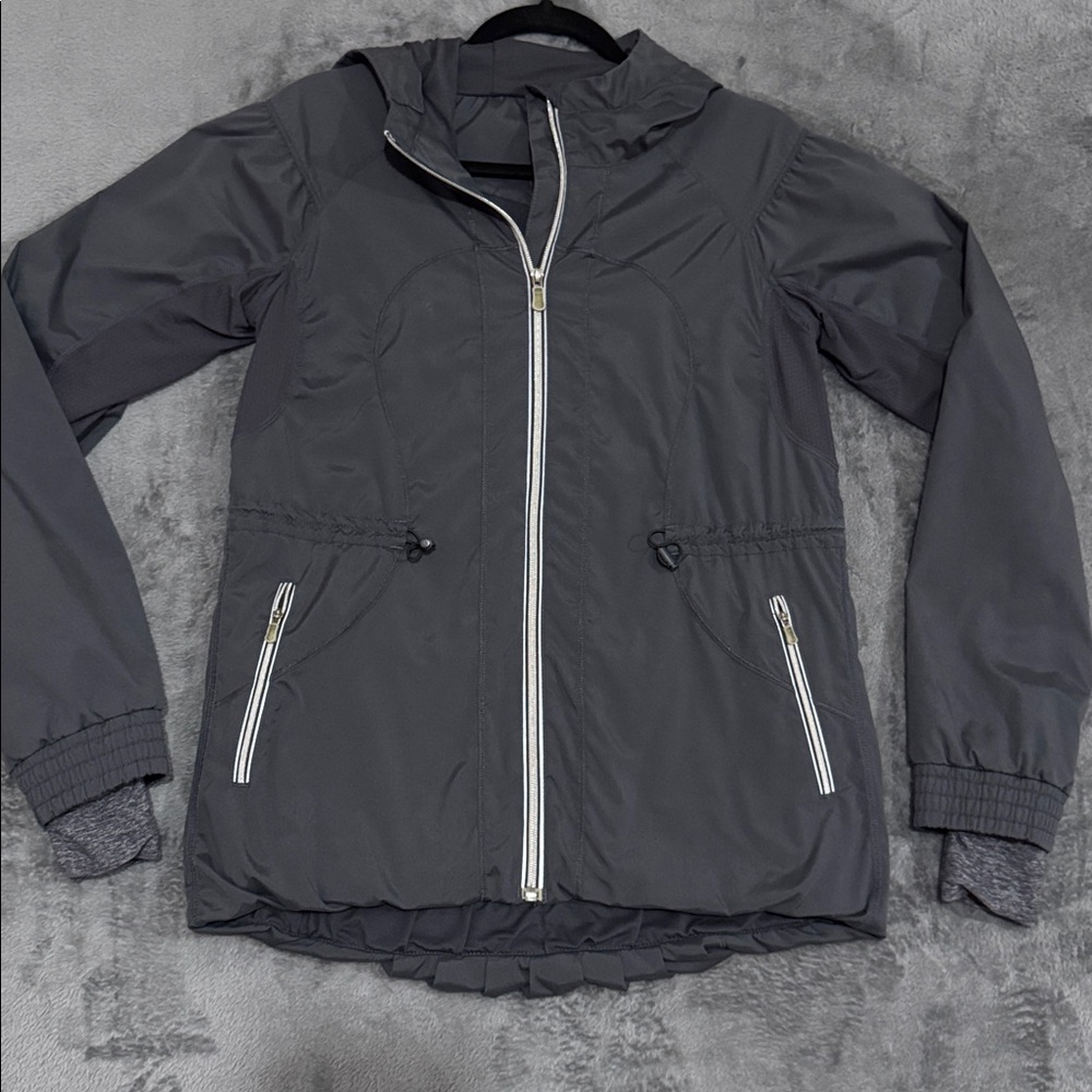 Lululemon Gray Resolution Jacket Sz 8 Women's Def… - image 1